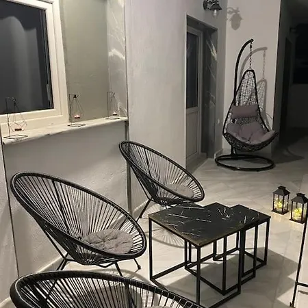 アパート M&f Meteora #2 カランバカ